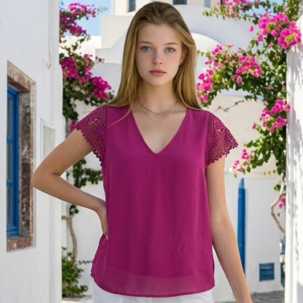 GUC SHEIN SZ 6 Magenta V-Neck Blouse with Crochet/Lace Cap Sleeves/bust 38”